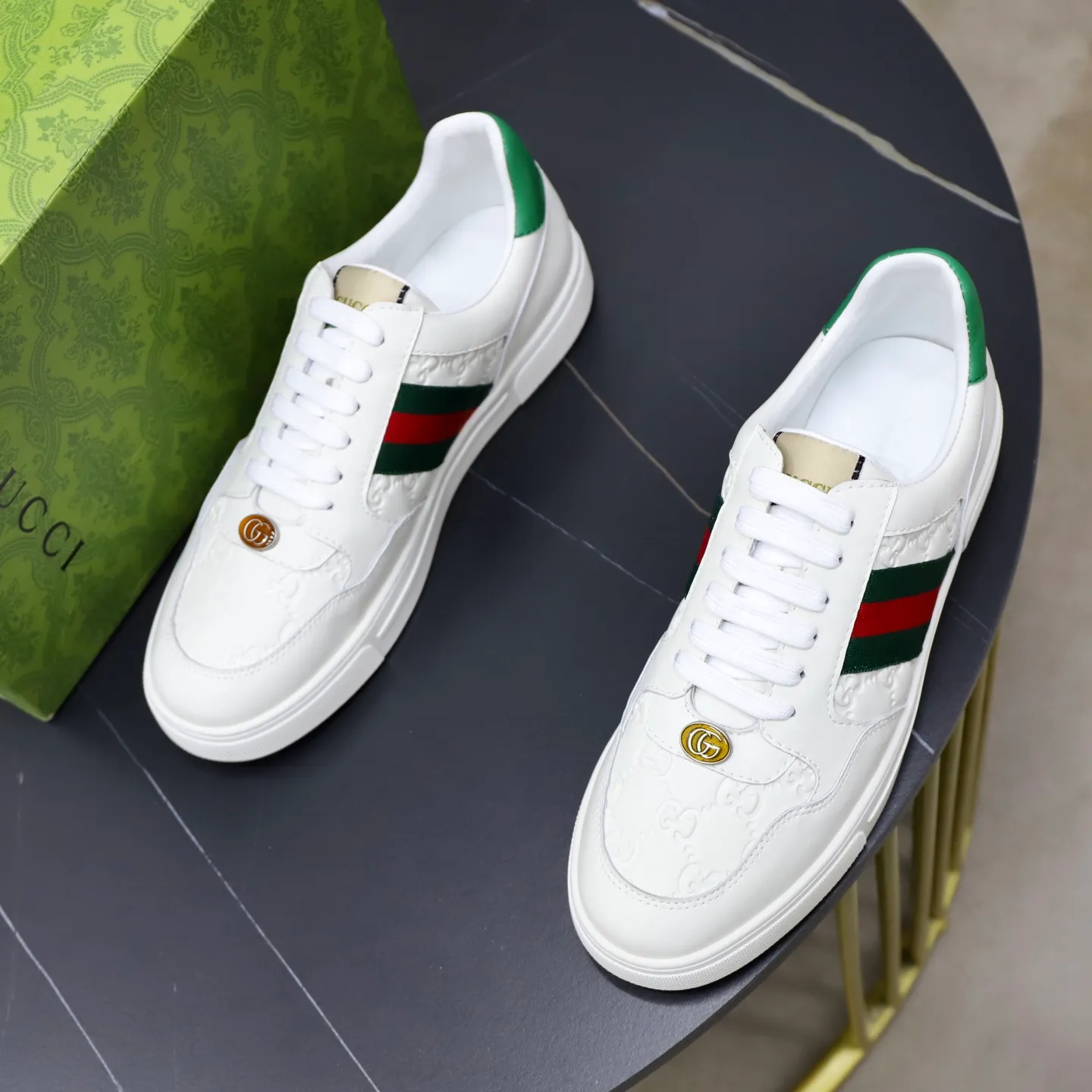 Ex-factory price: 420💰🙅‍♂️🙅‍♂️🙅‍♂️ Brand: Gucci GUCCi Standard code: 38-44 (45 customized) Grade: Same as the official website Material: Original leather splicing, comfortable and breathable sheepskin lining, original wear-resistant outsole Style category: Men's fashionable casual shoes, running, sports shoes, noble luxury brand elements, top luxury Color: actual picture color